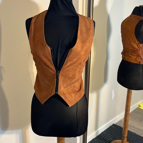 punchline Tops - VINTAGE VEST